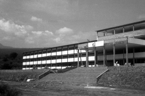 Edificio 1 en construcción.jpg